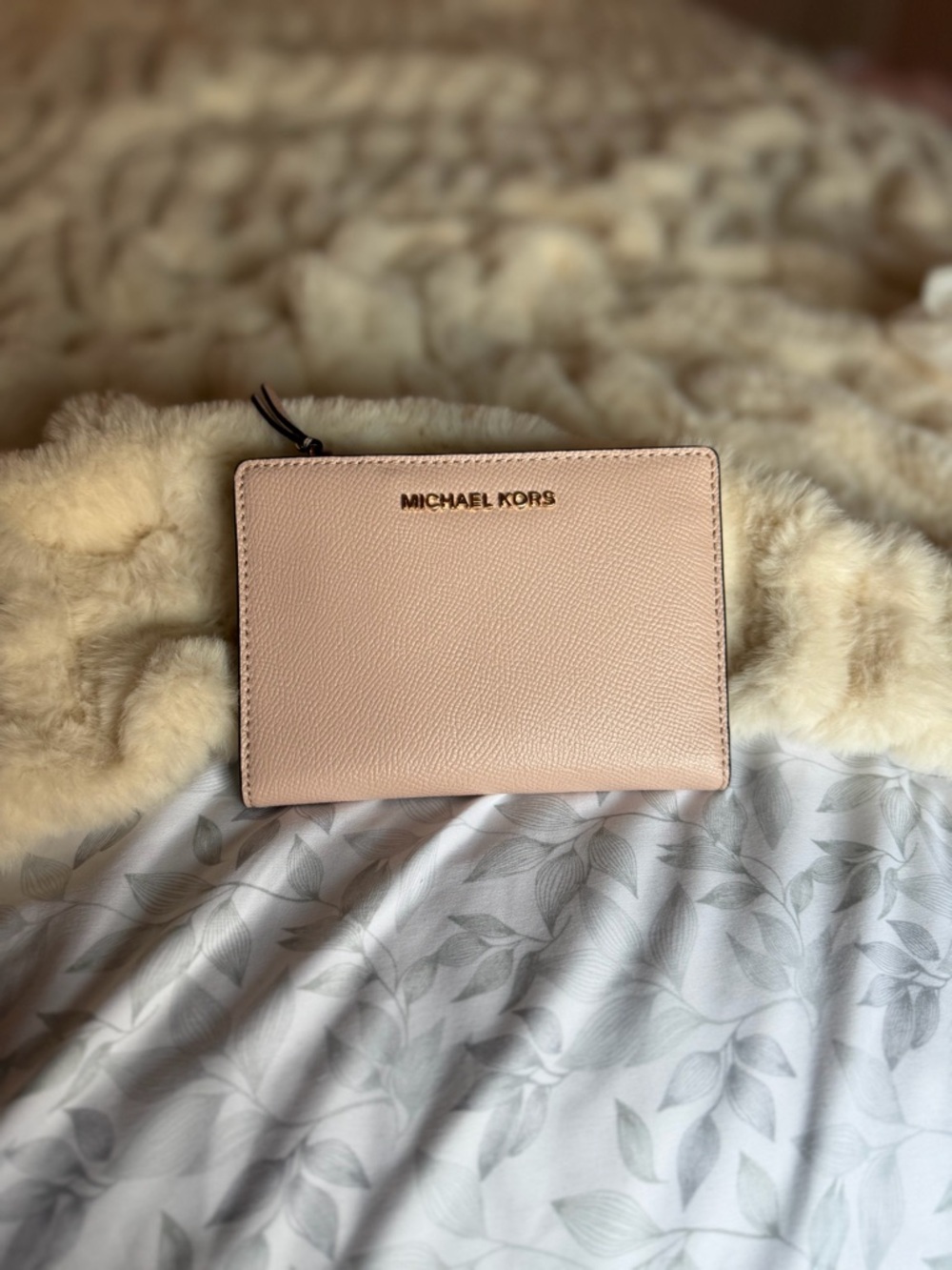 MICHAEL KORS Pale Blush Pink Leather Zip Wallet